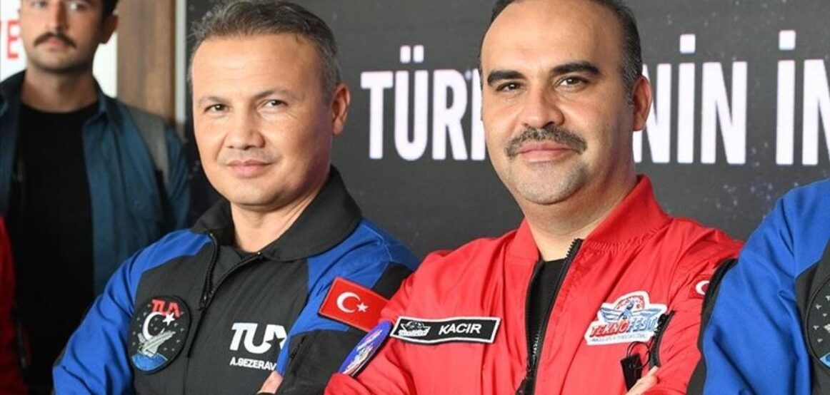 Turqia më 17 janar do të realizojë misionin e parë hapësinor me njerëz