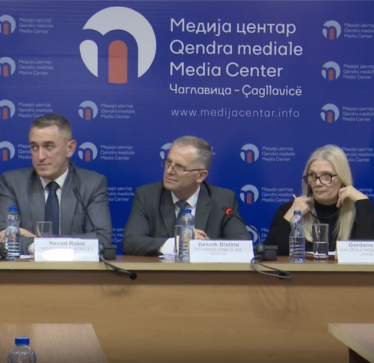 Qeveria e Kosovës paralajmëron masa për t’u siguruar që çështja e dinarit të mos dëmtojë qytetarët