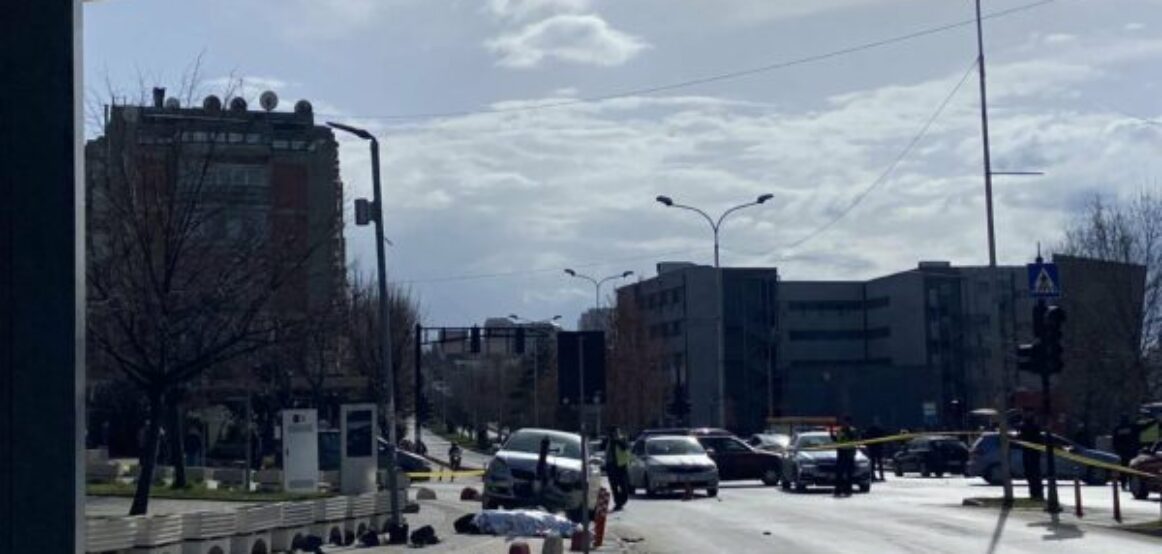 Aksidenti te Ministria e Arsimit që la të vdekur një person, ndalohet për 48 orë shoferja e veturës