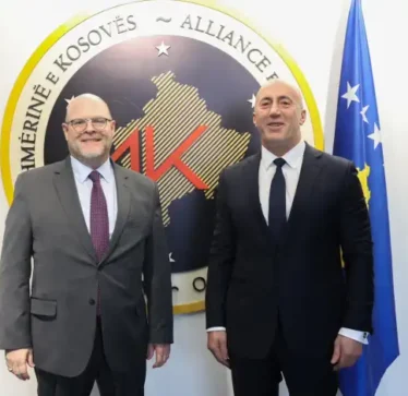 Haradinaj në takimin me Hovenier: Të ndodh me hapa të përshpejtuar anëtarësimi i Kosovës në NATO