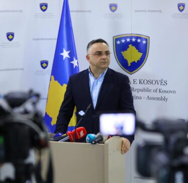 Tahiri: AAK po punon që javën tjetër të ketë seancë të jashtëzakonshme për sigurimet shëndetësore
