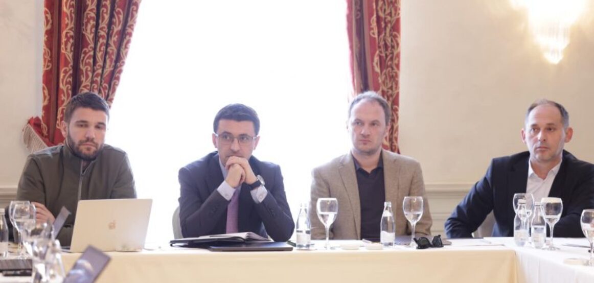 “Termokosi” instalon shumicën e pajisjeve të matjes dhe valvulave kontrolluese