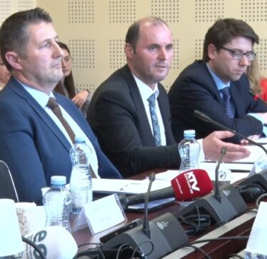 Hoti e Korenica kritikojnë drejtorin e ATK-së për keqmenaxhim, ky i fundit i quan thashetheme