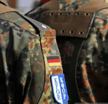 KFOR-i kryen patrullë sigurie përgjatë vijës kufitare
