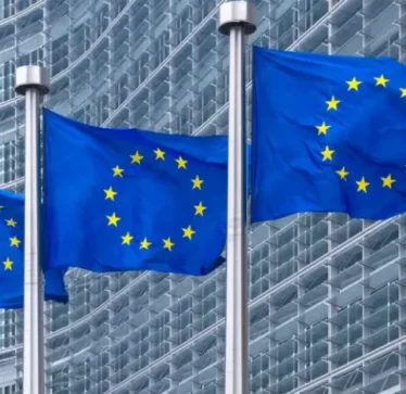 BE-ja fton në takim Kosovën dhe Serbinë për dinarin