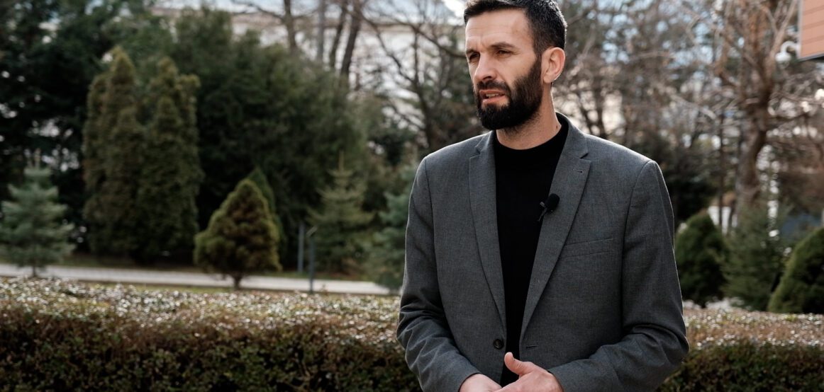 U përfol që ai dhe disa deputetë do të ‘largohen’ nga lista garuese e VV-së: Flet Eman Rrahmani