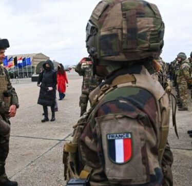 Vullnetarët francezë vriten në Ukrainë, Franca paralajmëron: Rusia do të përgjigjet!