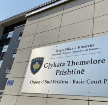 Gjykata reagon për “postimet me etiketime dhe fjalor fyes” ndaj gjyqtares në rastin e Konjufcës