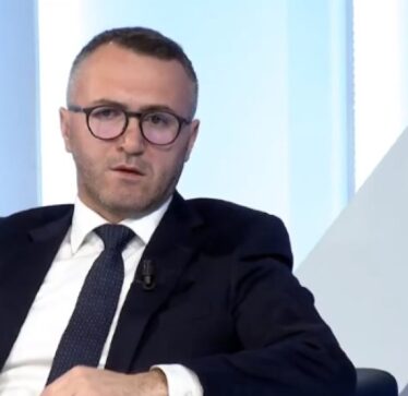 Zulfaj: Stano duhet të përmbahet sa i përket gjuhës, Bislimi do t’i kthejë përgjigje Lajçakut për ftesën