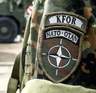 KFOR del me reagim për “thashethemet në media sociale”, thotë se nuk ia ka ndaluar asnjë zyrtari të Kosovës qarkullimin në Veri
