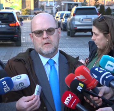 Ndalimi i dinarit, Hovenier: S’e di si mund të shmanget frustrimi tek serbët lokalë, jemi të shqetësuar