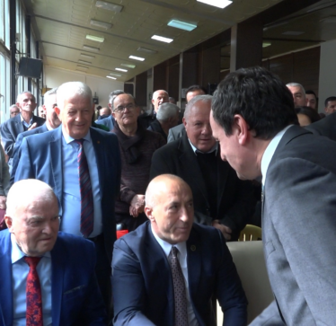 Haradinaj dhe Kurti përshëndeten “ftohtë” në tubimin e minatorëve