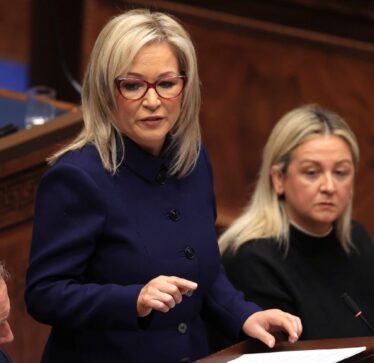 Kryeministrja e Irlandës së Veriut tha se Hamasi do të bëhet partner për paqen në Lindjen e Mesme