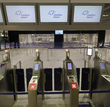 Për shkak të grevës së punonjësve të aeroportit, fluturimet u anuluan në 11 qytete të mëdha të Gjermanisë