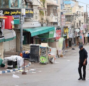 Palestinezët që punonin në Izrael: Dikur fitoja para të mira, por tani nuk mund të blej as çokollatë