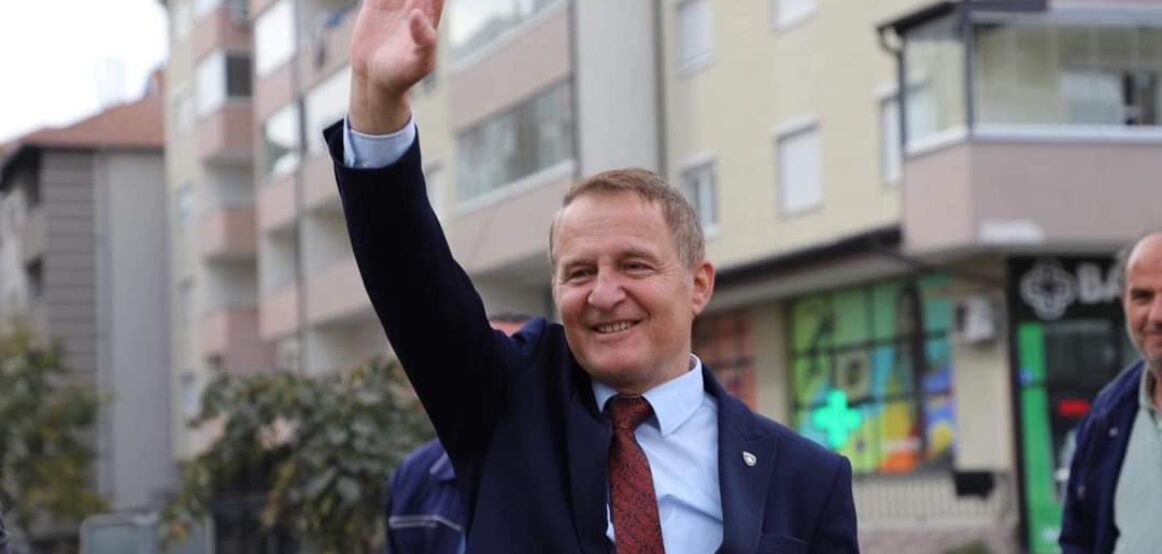 Kryetari i Vushtrrisë tregon pse nuk i shkoi në takim Kurtit