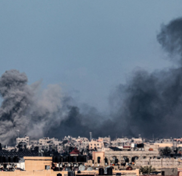 Izraeli godet nga ajri qytetin Rafah