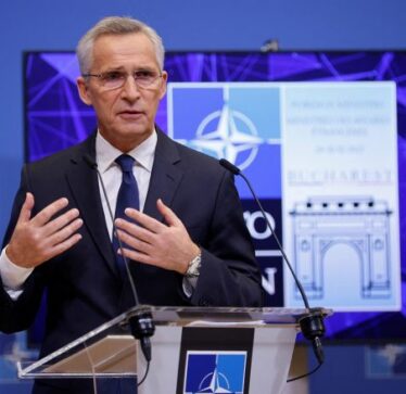 Stoltenberg: Perëndimi duhet të përgatitet për konfrontim dekadash me Rusinë