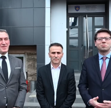 Murati e Rashiq iu tregojnë serbëve për masën e re të punësimit: Bizneset dhe qytetarët të regjistrohen