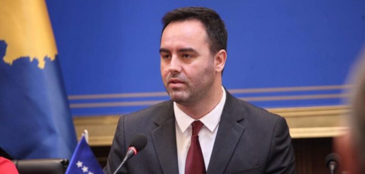 Prokuroria kërkon dënimin e Konjufcës për hedhjen e gazit lotsjellës në Kuvend, mbrojtja lirim nga akuza