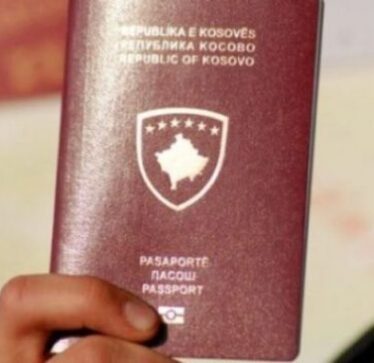 Mbi 800 serbë aplikuan gjatë janarit për pasaportë të Kosovës, MPB: Kemi parë rritje të theksuar të aplikimeve