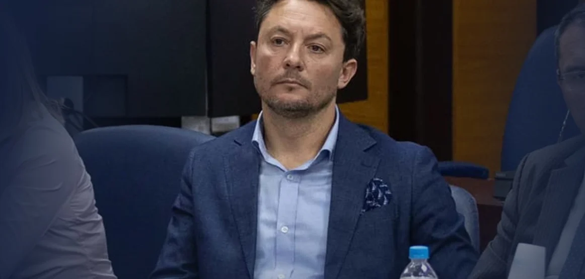 Lëvizja Vetëvendosje inicion shkarkimin e kryesuesit të Kuvendit Komunal në Prishtinë