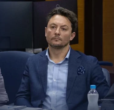 Lëvizja Vetëvendosje inicion shkarkimin e kryesuesit të Kuvendit Komunal në Prishtinë