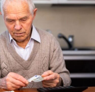 Mosha e daljes në pension në Britaninë e Madhe pritet të rritet në 71 vjeç
