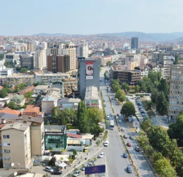 “Rreth 70% e të rinjve kanë menduar ta lëshojnë Kosovën”, hulumtim nga INDEP për tri komuna të Kosovës – Pejë, Deçan dhe Junik