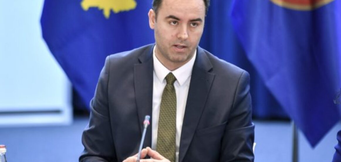 Konjufca: VV ka pritur tre vjet për ta marrë vendimin për dinarin, s’është i njëanshëm siç po pretendohet