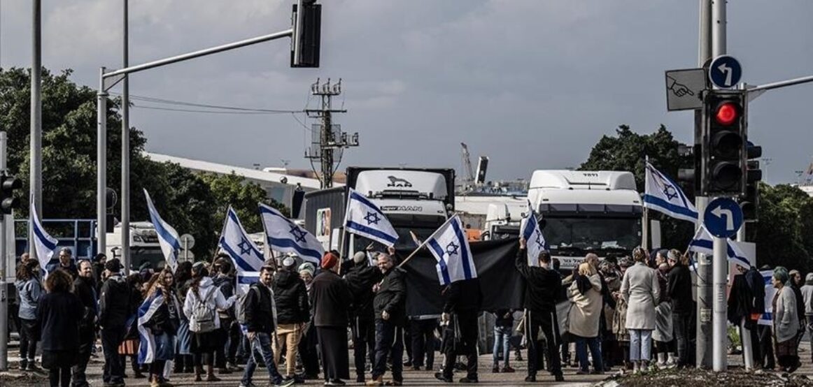Vazhdojnë përpjekjet e hebrenjve fanatikë për të bllokuar ndihmat e dërguara në Gaza