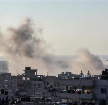 Ushtria izraelite bombardon automjetet e forcave policore palestineze në Rafah