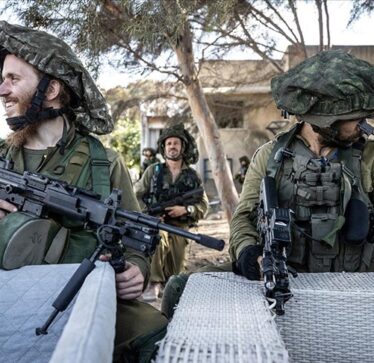 Mbi palestinezët u testuan pushkë të reja, tanke, automjete të blinduara, municione mortajash dhe raketa