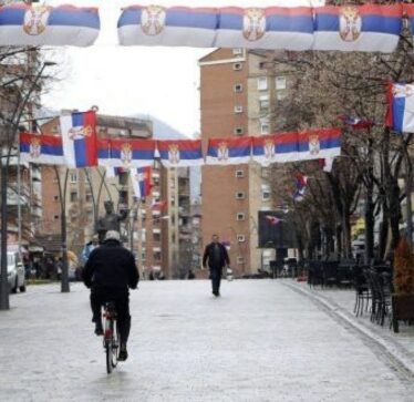 Paga të dyfishta e kontrata fiktive: Ku shkoi buxheti i Kosovës për komunat serbe?