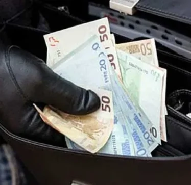 Ukrainasja thotë se ia plaçkitën rreth 16 mijë euro në Prishtinë