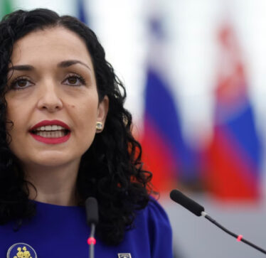 “Nuk pyetet presidentja, as i dëgjohet fjala”/ Haziri: Osmani po luan rolin e zjarrfikësit mes Kurtit e ndërkombëtarëve