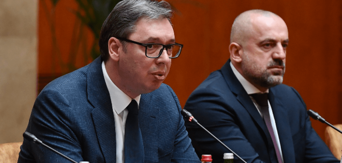 Dansa: Si po ndërhyn Vuçiq në drejtësinë serbe për ta parandaluar arrestimin e Radoiçiqit