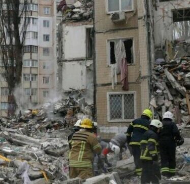 Zelensky thirrje Perëndimit për armë, rusët godasin Odesën