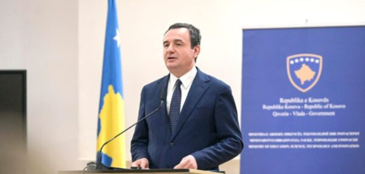 Kurti: Certifikohen 180 asistentë për fëmijët me nevoja të veçanta