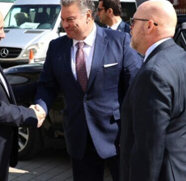 Escobar vizitoi Pejën, Muhaxheri: Jetik rrugëtimi i Kosovës në proceset integruese bashkë me SHBA’në