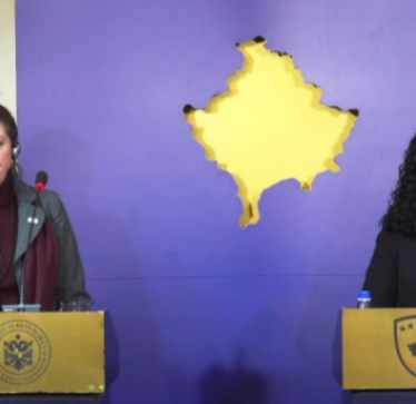 Zyrtarja e USAID: Mbështetja për Kosovën s’lëkundet përkundër mosmarrëveshjeve me qeveri të caktuara