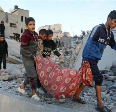 6 fëmijë në mesin e 14 të vrarë nga bombardimi izraelit në Rafah
