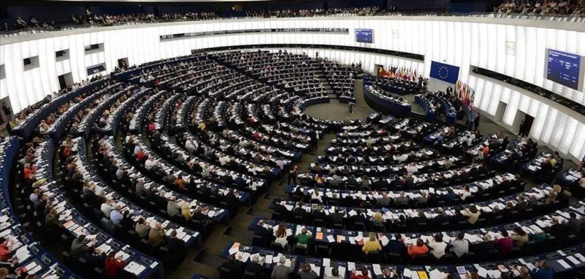 Belgjika pretendon se disa deputetë janë paguar për të bërë “propagandë ruse”
