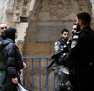 Izraeli vazhdon kufizimet në Al-Aksa edhe në xhumanë e parë të Ramazanit