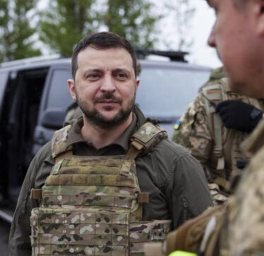 Zelensky i lutet Perëndimit për kundërajrorë, teksa Rusia i vazhdon sulmet e pareshtura ajrore
