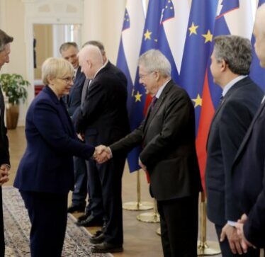 Pahor ia ka vënë syrin pozitës së ndërmjetësit – sot e kishte mysafirë në Lubjanë Lajçakun dhe Baroneshën Ashton