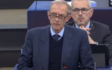 Deputeti italian me thirrje ndaj Serbisë: Anëtarësimi i Kosovës në…