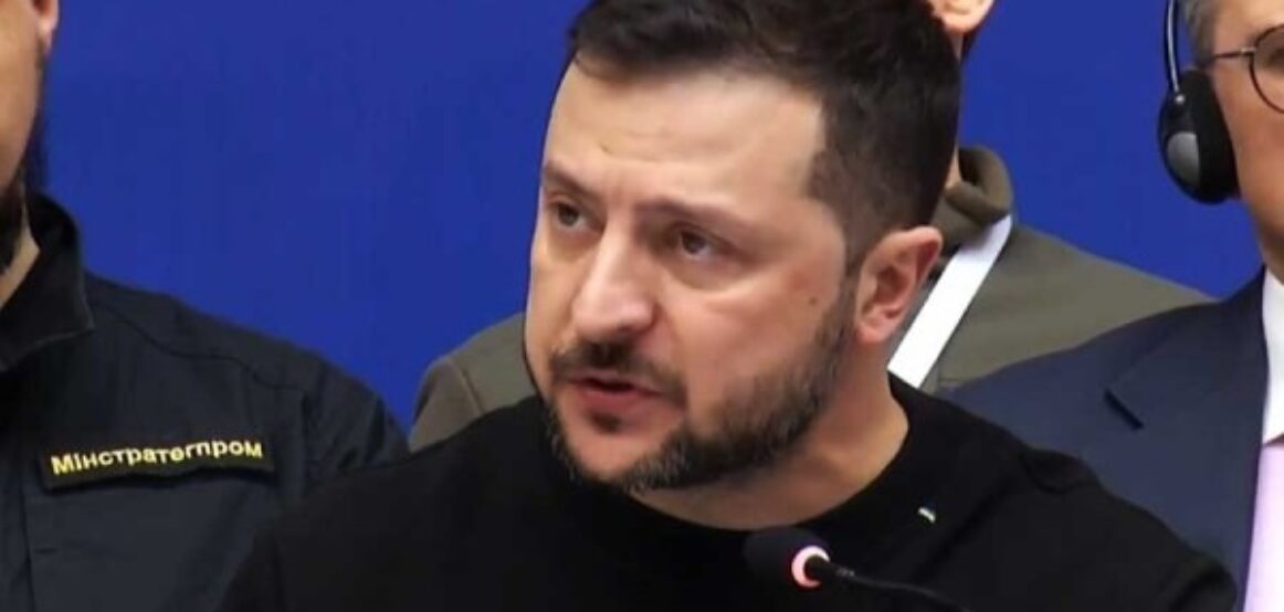 Zelensky u bëri thirrje aleatëve që të shpejtojnë dërgimin e armëve në Kiev