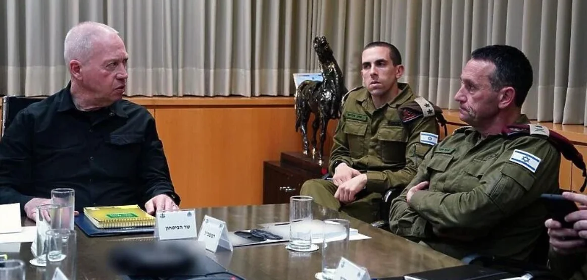 Izraeli pezullon aktivitetet arsimore dhe kufizon tubimet në pritje të një sulmi iranian