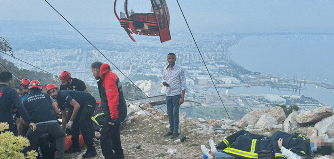 Shpëtohen 98 persona të bllokuar pas një aksidenti me teleferik në Turqi